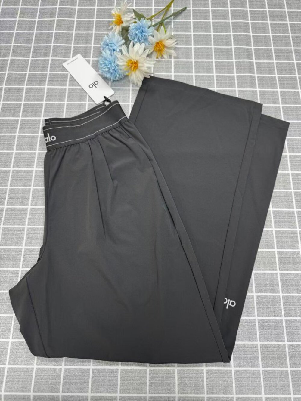 💐NWT ALO Yoga  Straight Leg Trousers😉 Dark Grey | Regular Length-Office - Picture 2 of 8